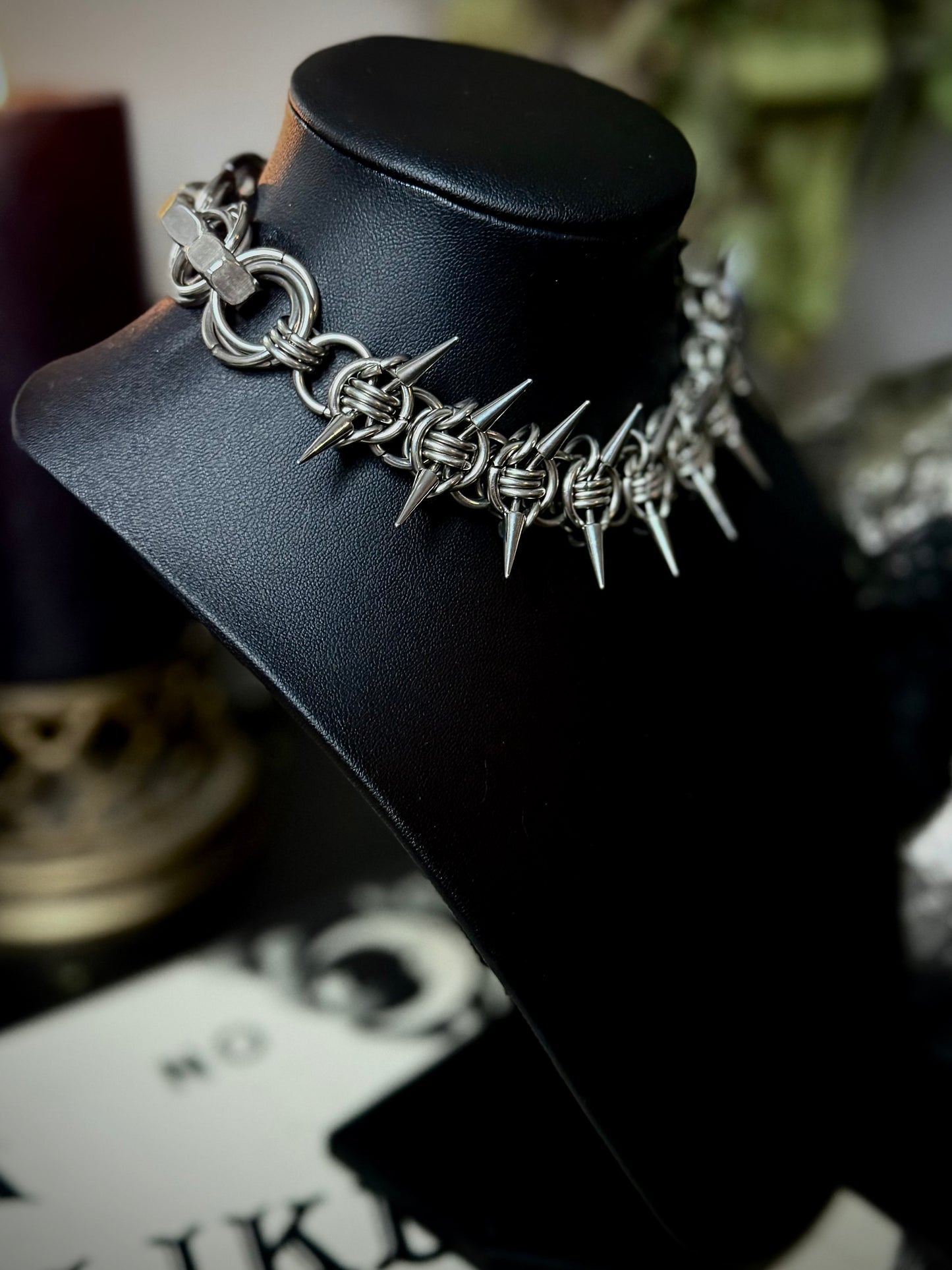 Silverthorn Neck chain